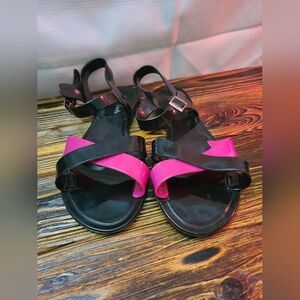 Bootsi Tootsi Stylish Black and Pink Summer Sandals Womens Size 7